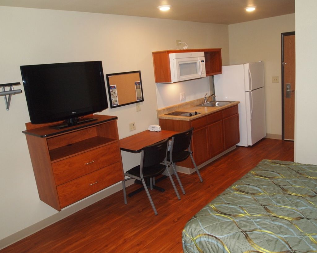 Woodspring Suites Odessa Room photo